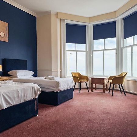 Delmont Hotel 스카버러 외부 사진