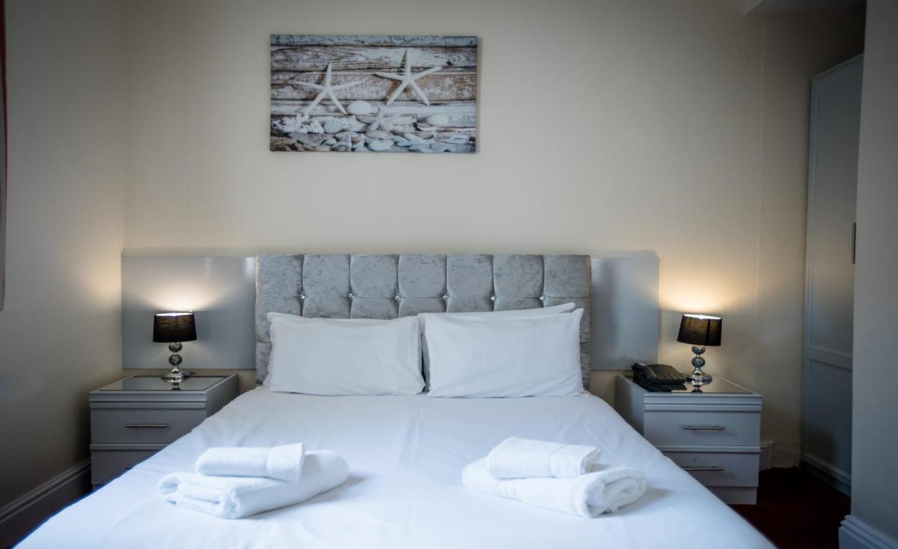 Delmont Hotel 스카버러 외부 사진