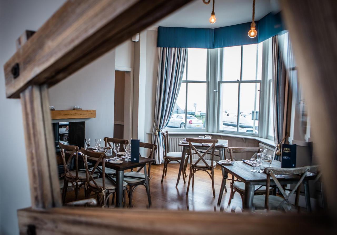 Delmont Hotel 스카버러 외부 사진