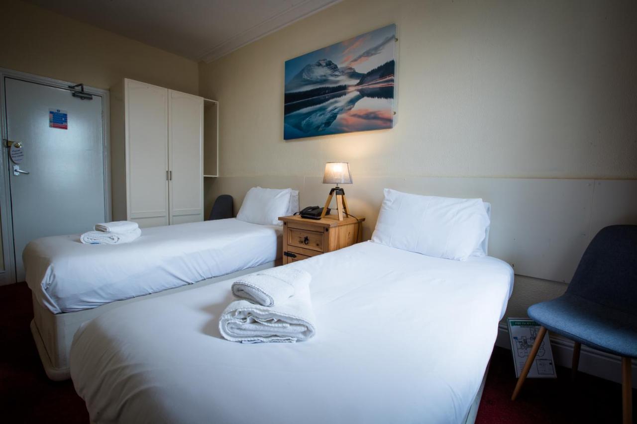 Delmont Hotel 스카버러 외부 사진