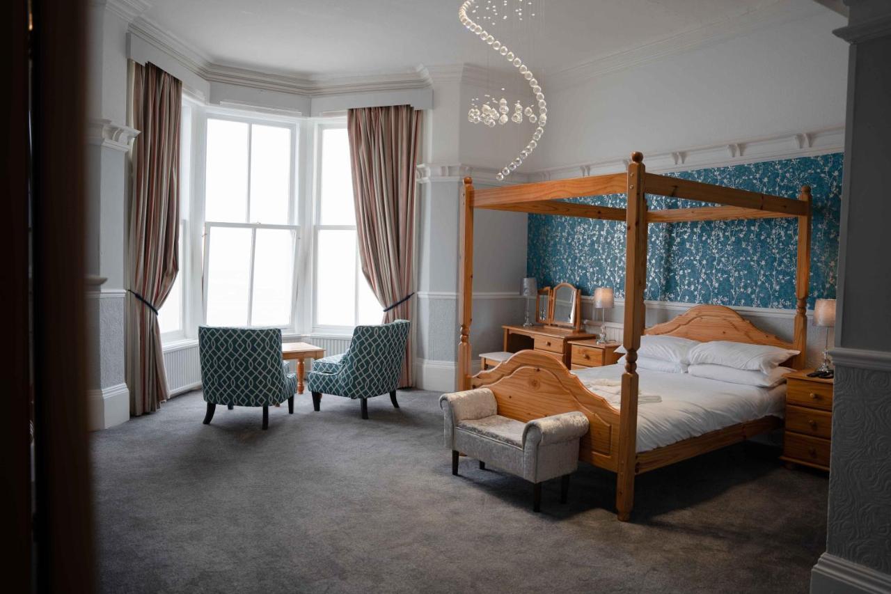 Delmont Hotel 스카버러 외부 사진