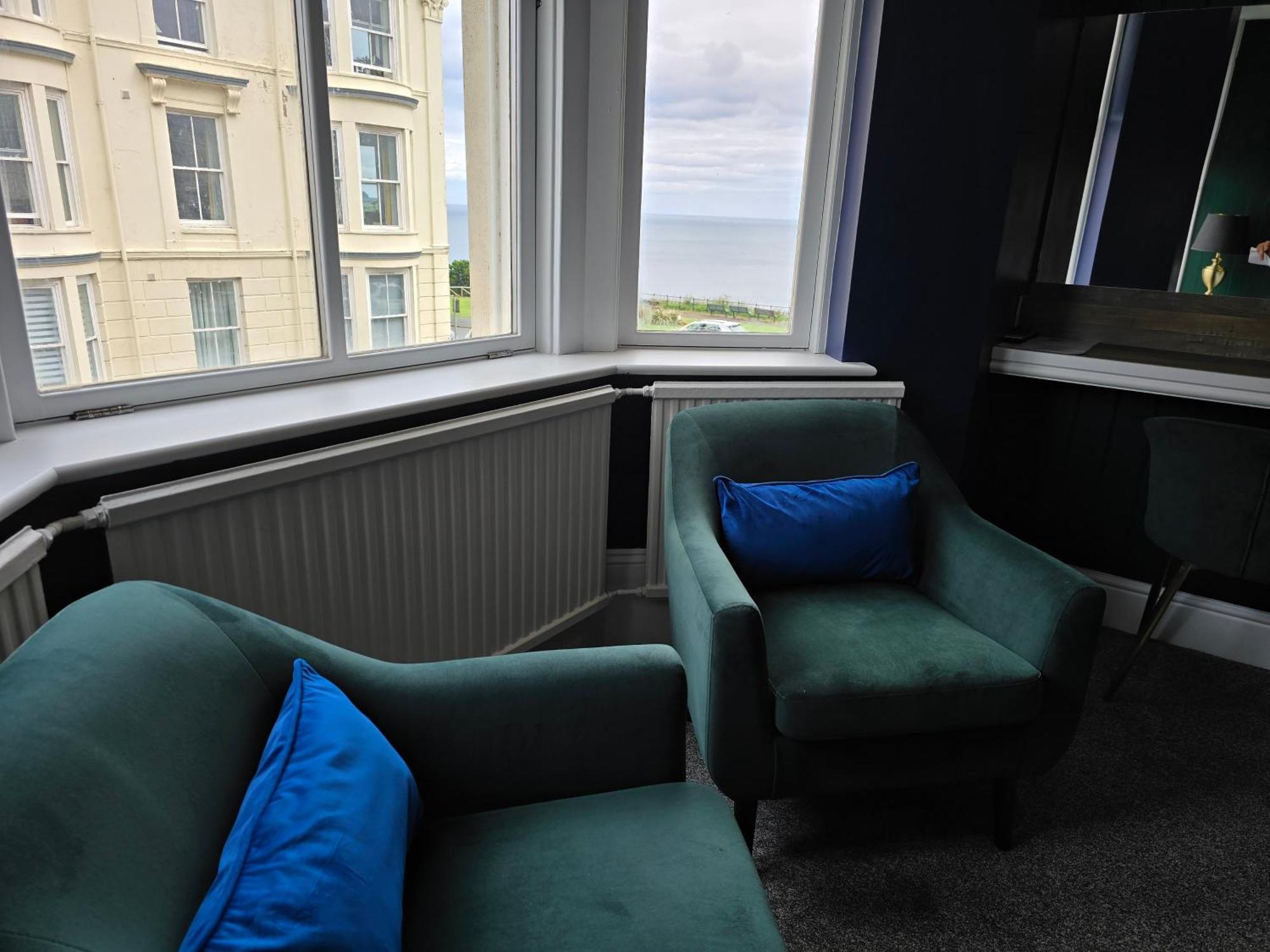 Delmont Hotel 스카버러 외부 사진