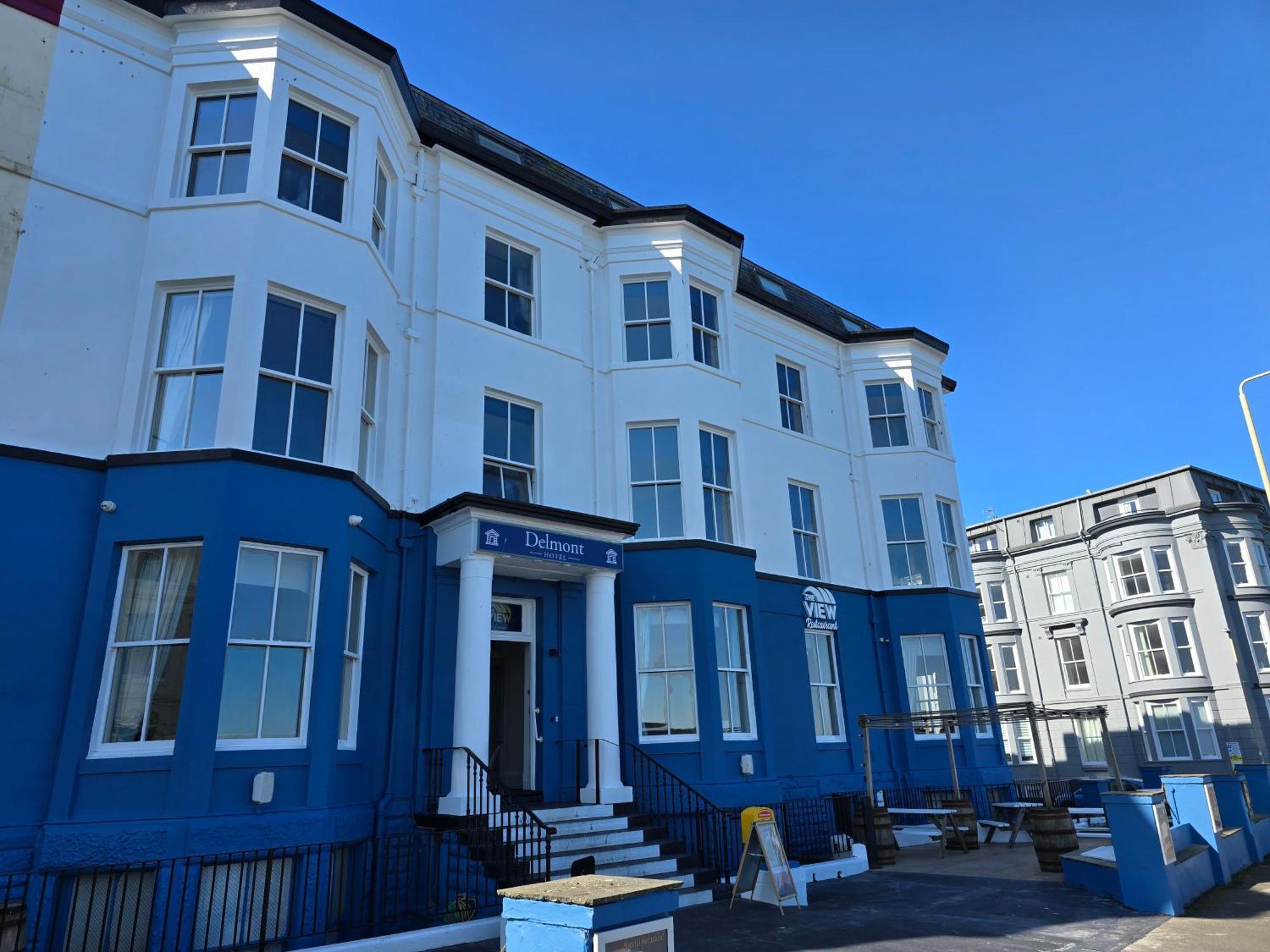 Delmont Hotel 스카버러 외부 사진