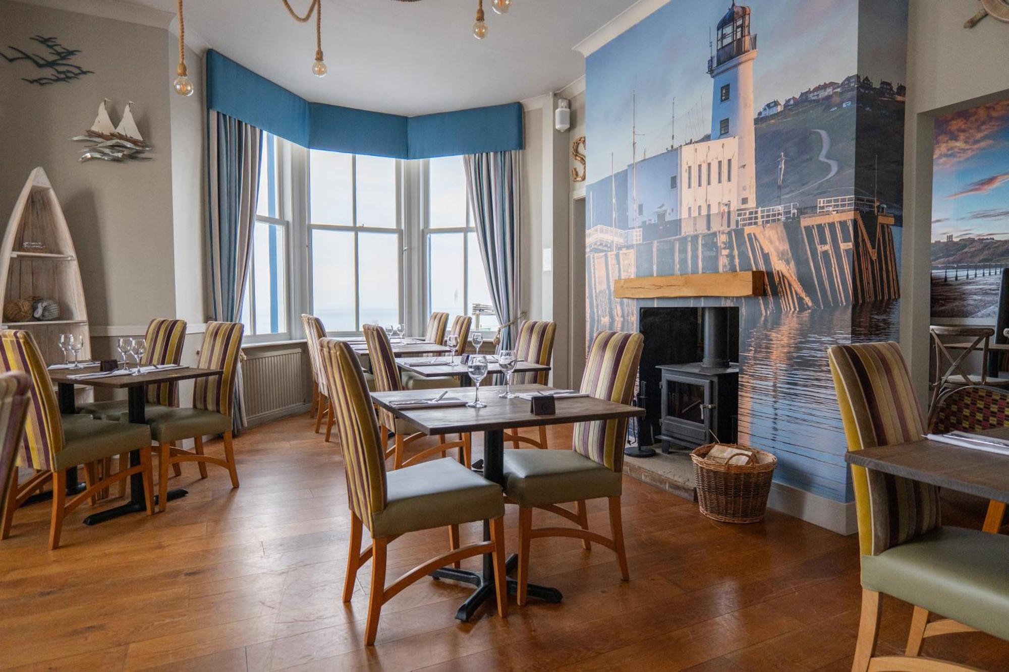 Delmont Hotel 스카버러 외부 사진