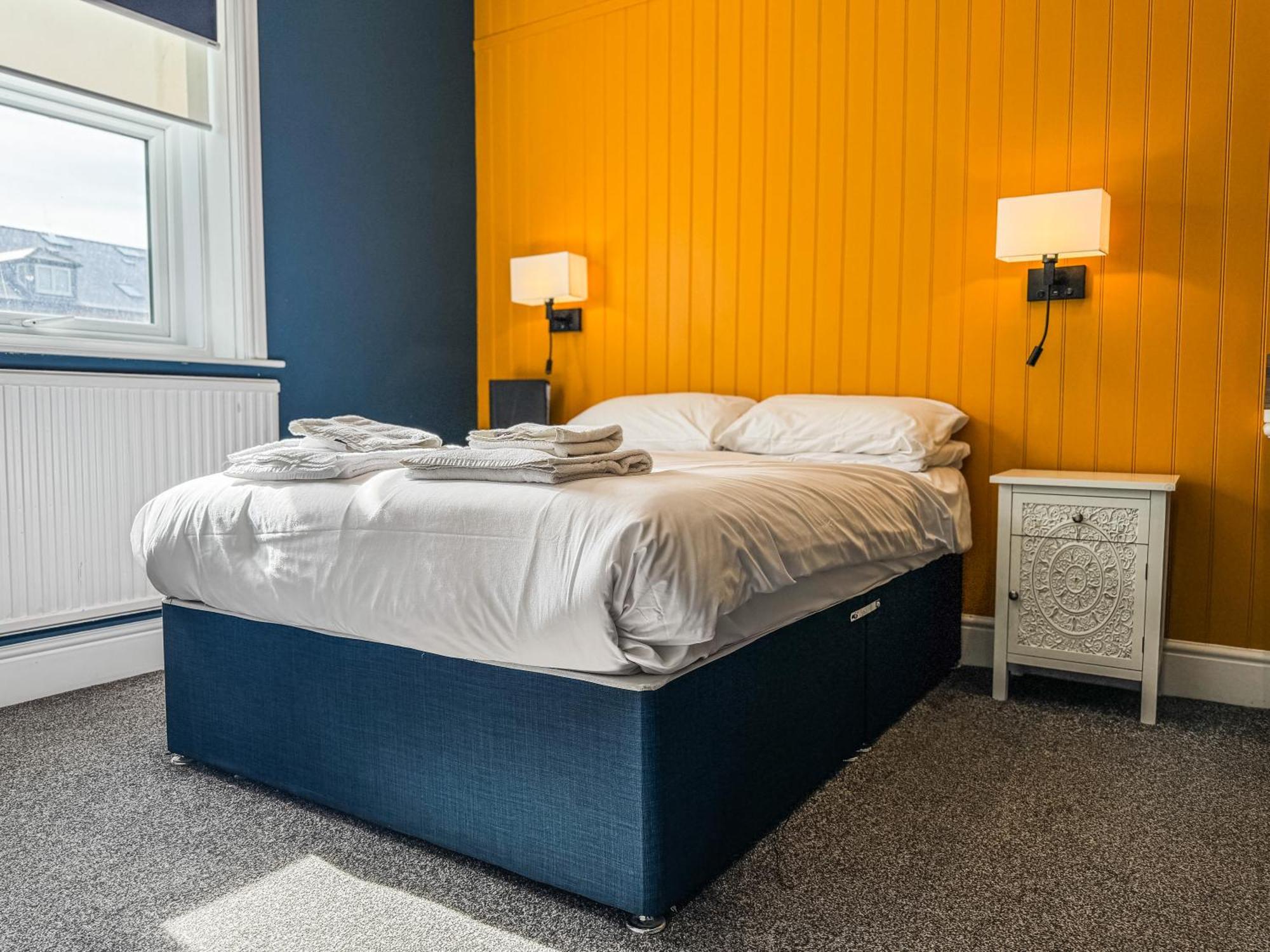 Delmont Hotel 스카버러 외부 사진