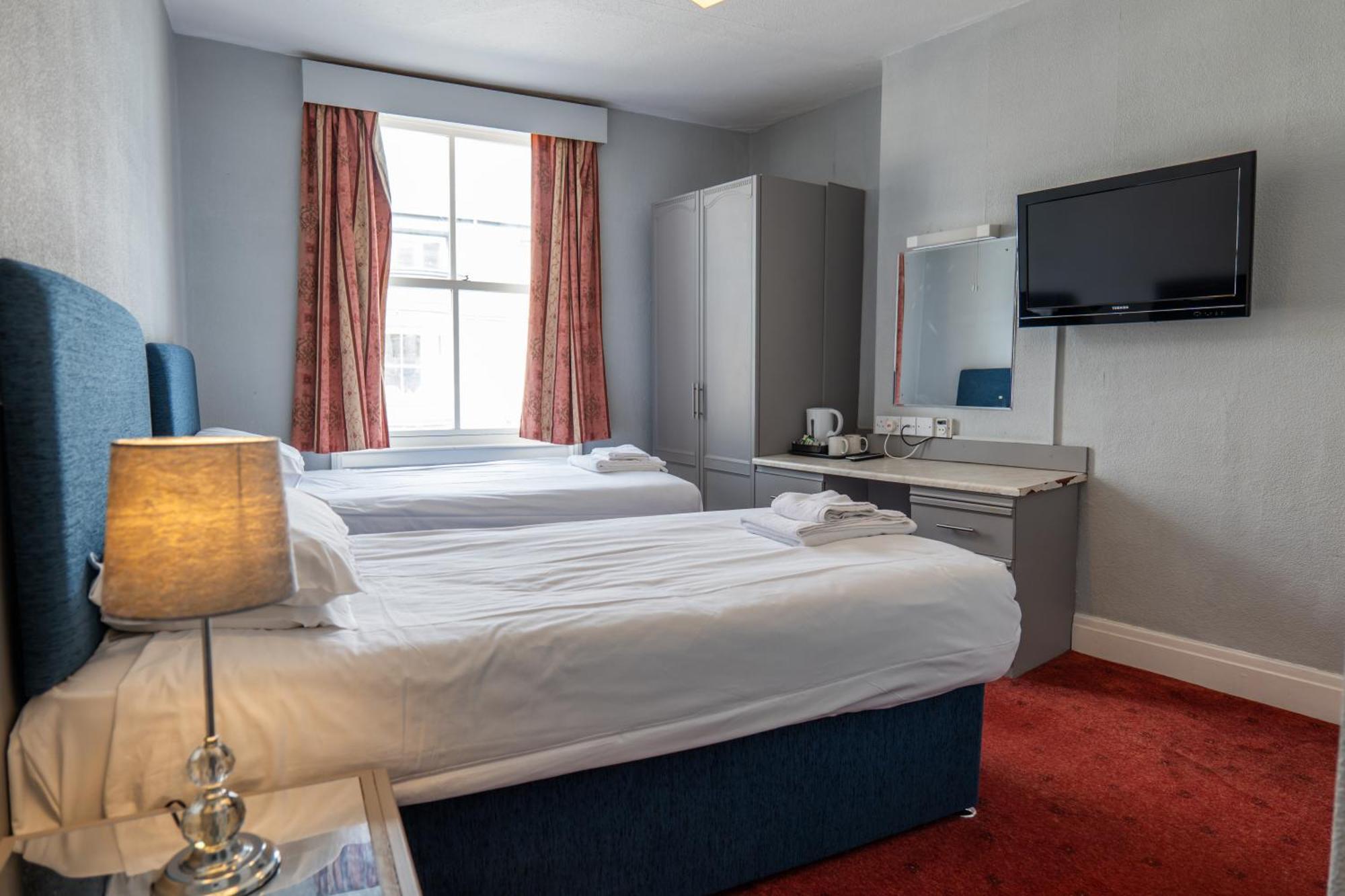 Delmont Hotel 스카버러 외부 사진