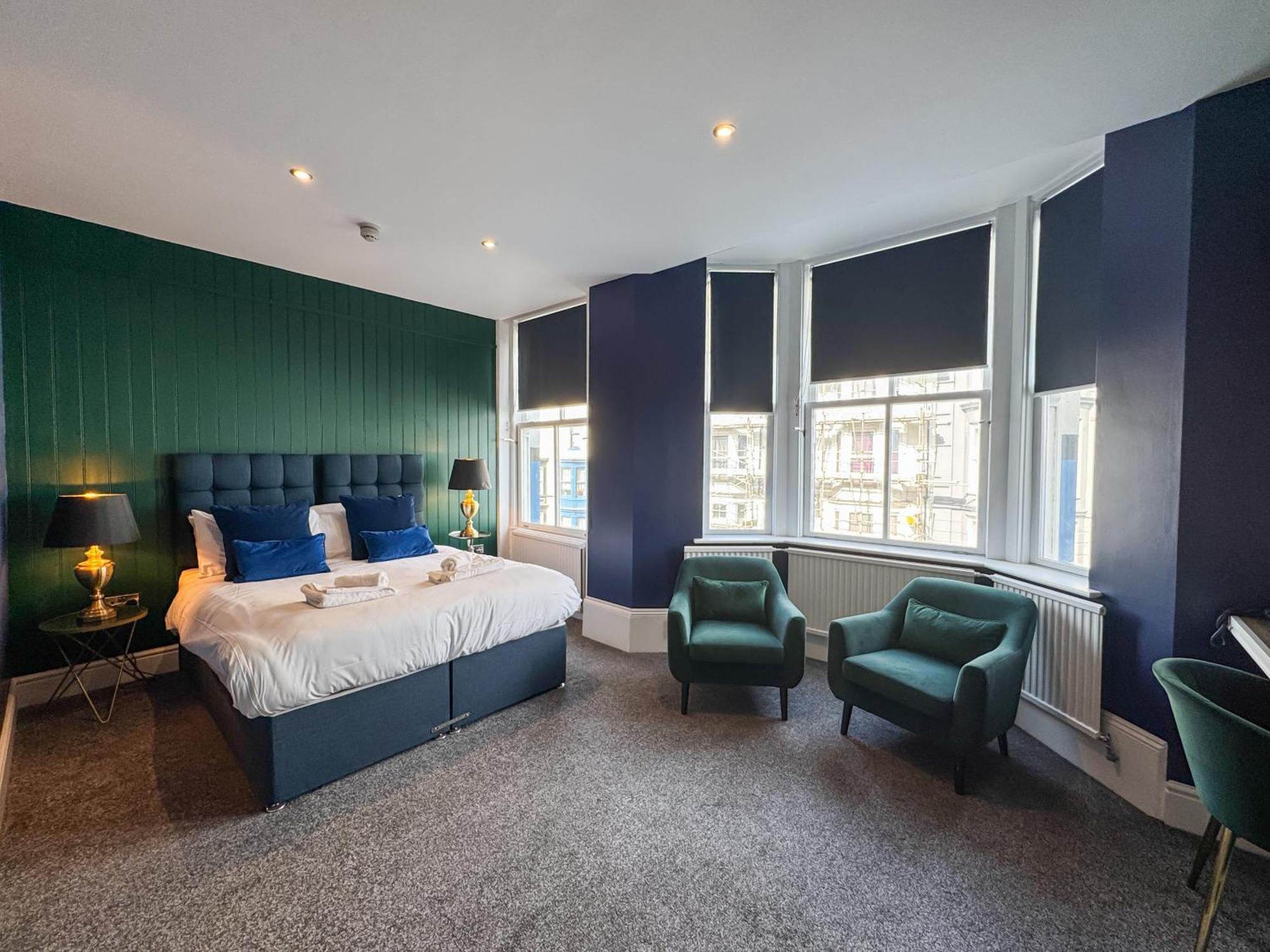 Delmont Hotel 스카버러 외부 사진