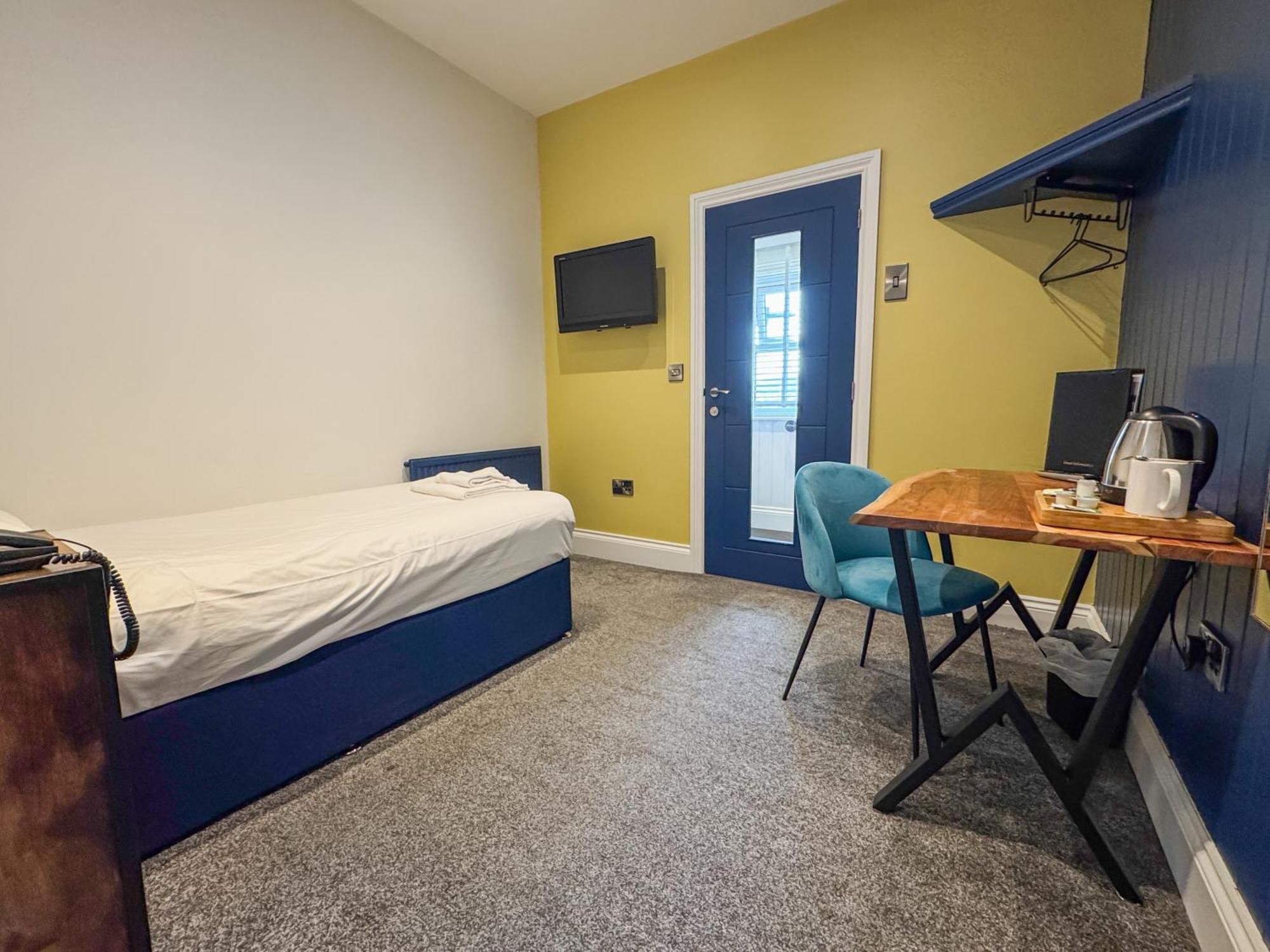 Delmont Hotel 스카버러 외부 사진