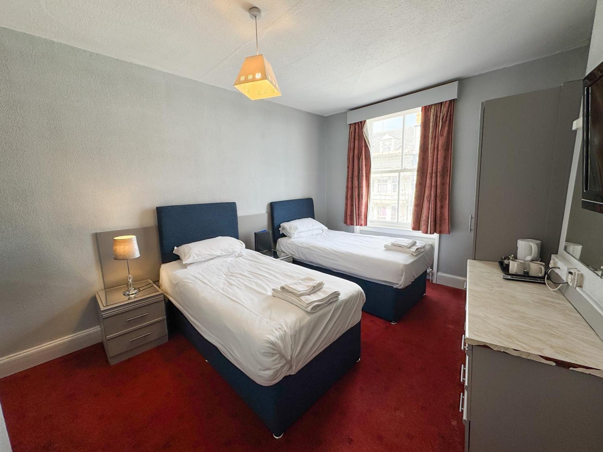 Delmont Hotel 스카버러 외부 사진